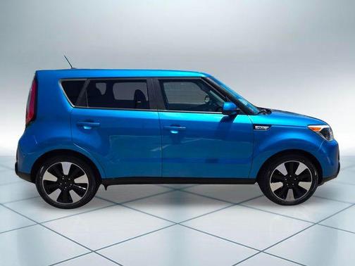 Caribbean Blue 2016 Kia Soul +