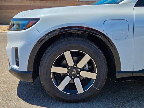 White Pearl 2026 Honda Prologue Touring