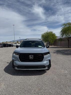 Sonic Gray Pearl 2023 Honda Pilot TrailSport