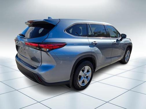 2020 Toyota Highlander LE
