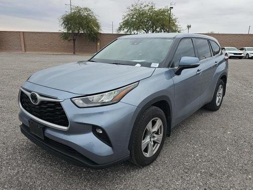 2020 Toyota Highlander LE