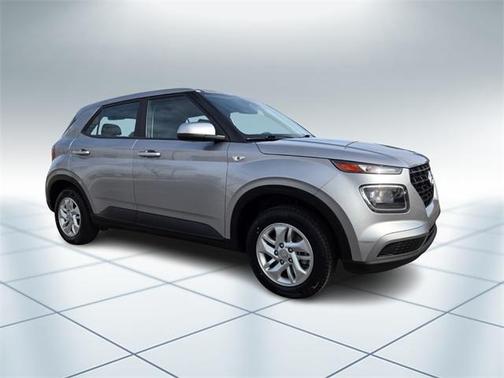 2024 Hyundai VENUE SE