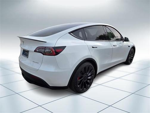 2023 Tesla Model Y Performance