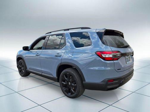 Sonic Gray Pearl 2026 Honda Pilot Black Edition