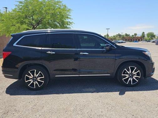 Crystal Black Pearl 2019 Honda Pilot Elite