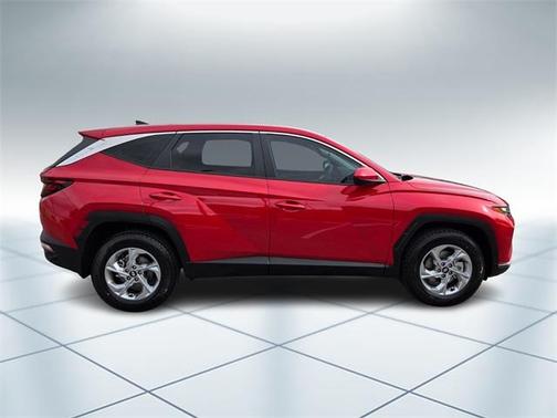 2023 Hyundai TUCSON SE
