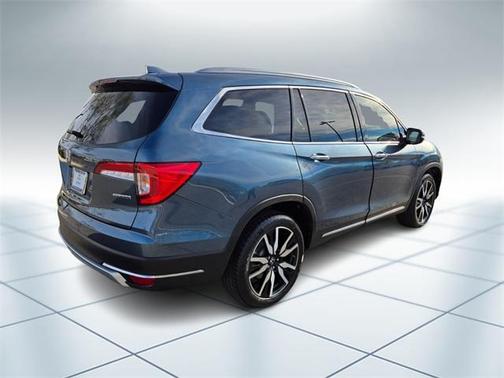 2022 Honda Pilot Touring 7-Passenger