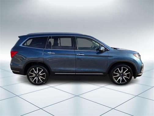 2022 Honda Pilot Touring 7-Passenger