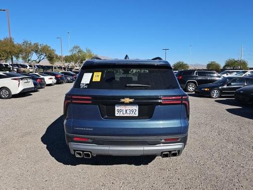 2025 Chevrolet Traverse LT