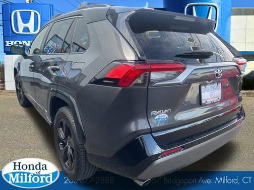 2019 Toyota RAV4 Hybrid SE