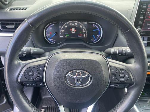 2019 Toyota RAV4 Hybrid SE