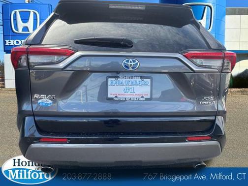 2019 Toyota RAV4 Hybrid SE