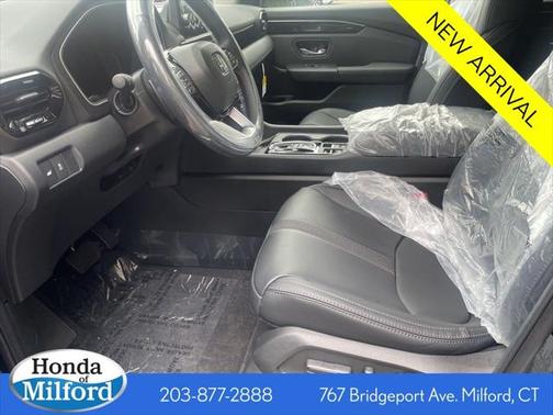 2025 Honda Pilot Touring 8-Passenger