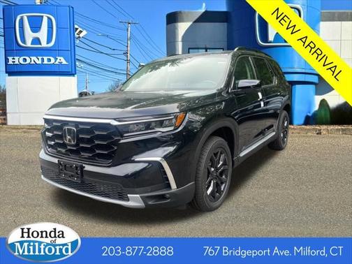 2025 Honda Pilot Touring 8-Passenger