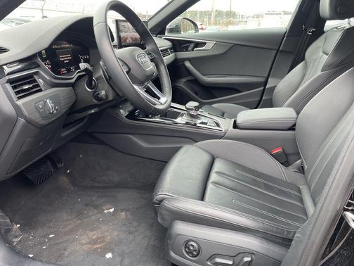 2024 Audi A4 45 S line Premium Plus