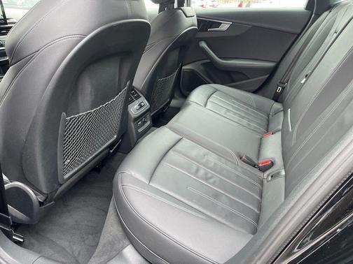 2024 Audi A4 45 S line Premium Plus