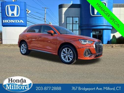2024 Audi Q3 Premium 45 TFSI S line quattro Tiptronic