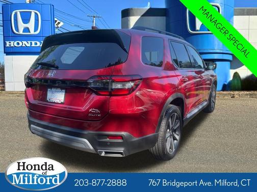 2023 Honda Pilot AWD Elite
