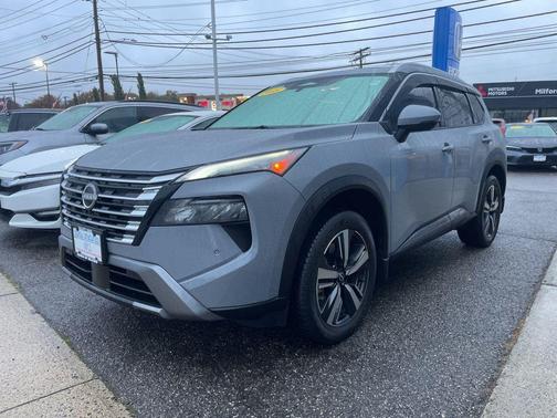 2025 Nissan Rogue SL