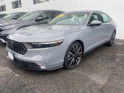 2025 Honda Accord Hybrid Touring