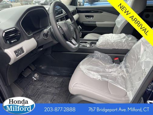 2025 Honda Pilot Touring 8-Passenger
