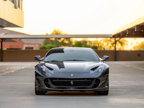2018 Ferrari 812 Superfast Base