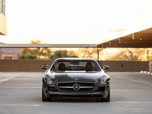 2011 Mercedes-Benz SLS AMG Base