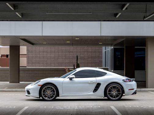 2022 Porsche 718 Cayman Coupe 2D
