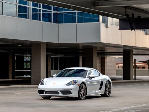 2022 Porsche 718 Cayman Coupe 2D