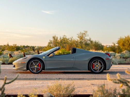 2014 Ferrari 458 Spider Base