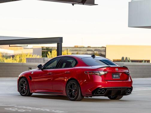 2024 Alfa Romeo Giulia Quadrifoglio
