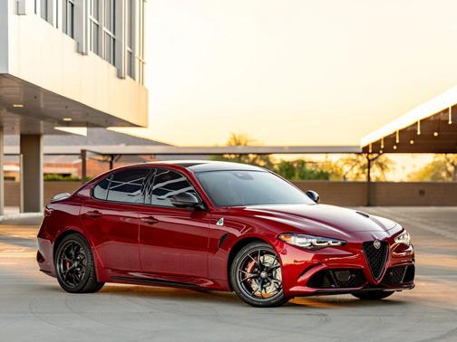 2024 Alfa Romeo Giulia Quadrifoglio