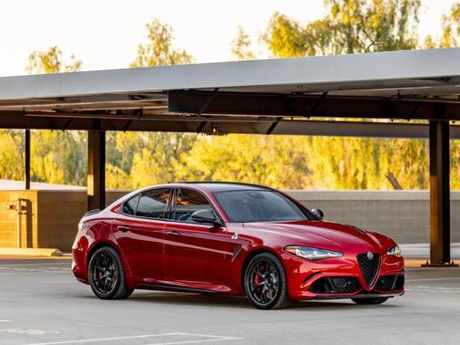 2024 Alfa Romeo Giulia Quadrifoglio