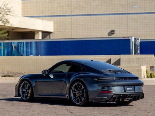 2024 Porsche 911 GT3 w/Touring Package