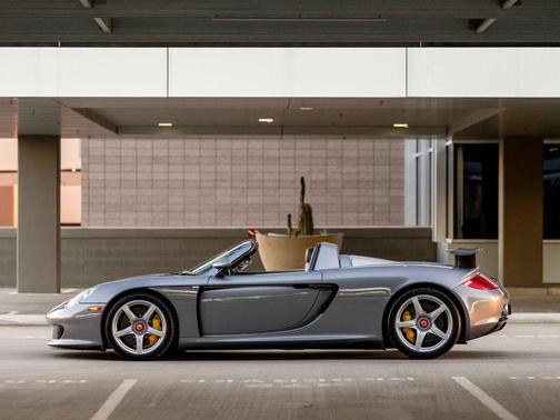 2004 Porsche Carrera GT Roadster 2D