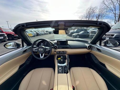 2025 Mazda MX-5 Miata RF Grand Touring