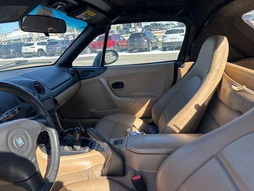 2000 Mazda MX-5 Miata 