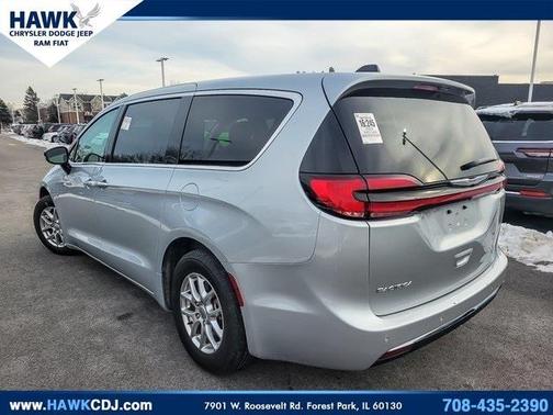 2024 Chrysler Pacifica Touring-L