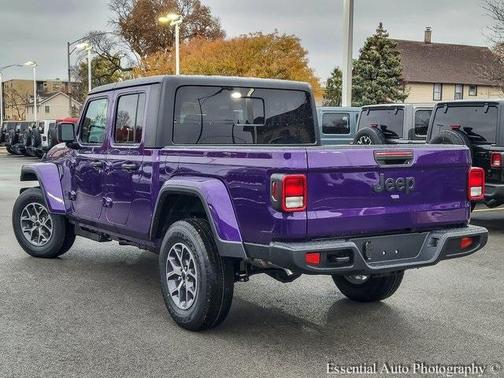 2026 Jeep Gladiator Sport