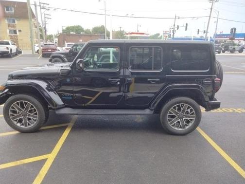 2022 Jeep Wrangler Unlimited 4xe Sahara
