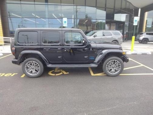 2022 Jeep Wrangler Unlimited 4xe Sahara