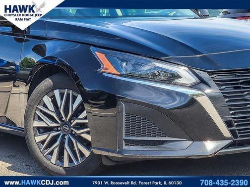 Super Black Clearcoat 2024 Nissan Altima 2.5 SV