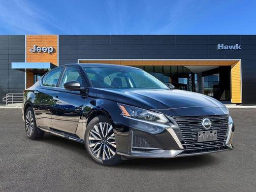 Super Black Clearcoat 2024 Nissan Altima 2.5 SV