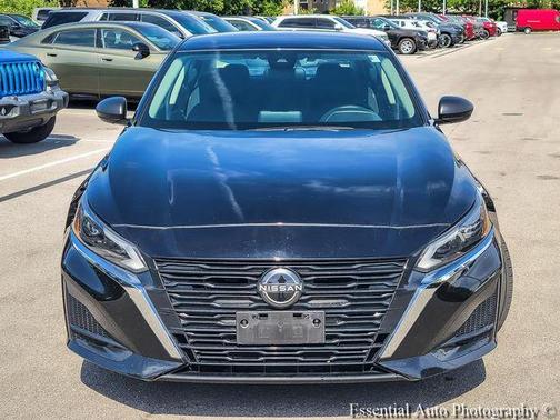 Super Black Clearcoat 2024 Nissan Altima 2.5 SV