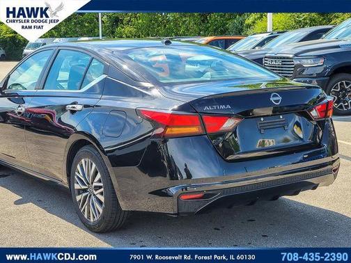 Super Black Clearcoat 2024 Nissan Altima 2.5 SV