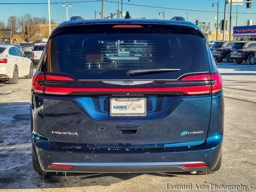 2025 Chrysler Pacifica Hybrid Pinnacle