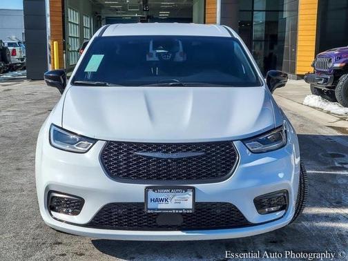 2024 Chrysler Pacifica Hybrid Select