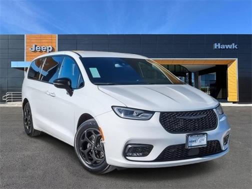 2024 Chrysler Pacifica Hybrid Select