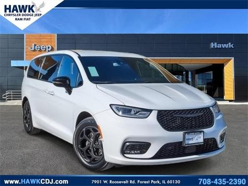 2024 Chrysler Pacifica Hybrid Select