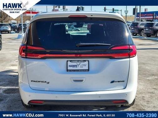 2024 Chrysler Pacifica Hybrid Select